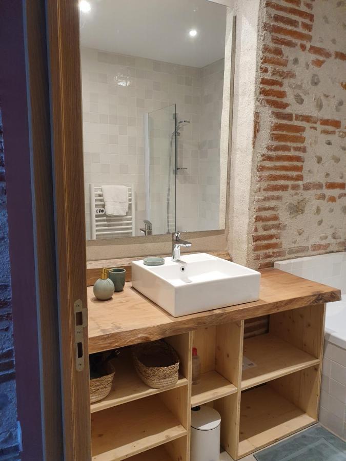 פרפיניין Superbe Batisse De Caractere, Coeur De Ville מראה חיצוני תמונה